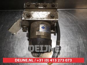 Mazda 323F ABS Pumpe O337189 foto 2