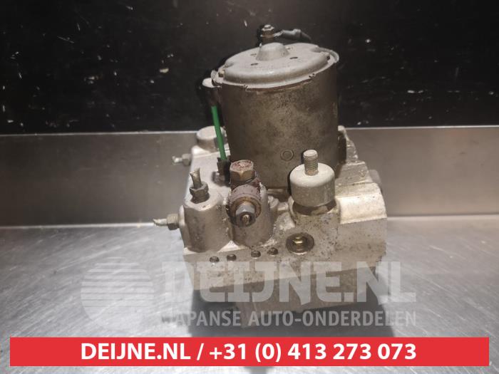 Gebruikte ABS Pomp Mazda MPV (LV12/52) 2.5 TD LX,GLX 12V Prijs € 35,00 Margeregeling aangeboden door V.Deijne Jap.Auto-onderdelen BV