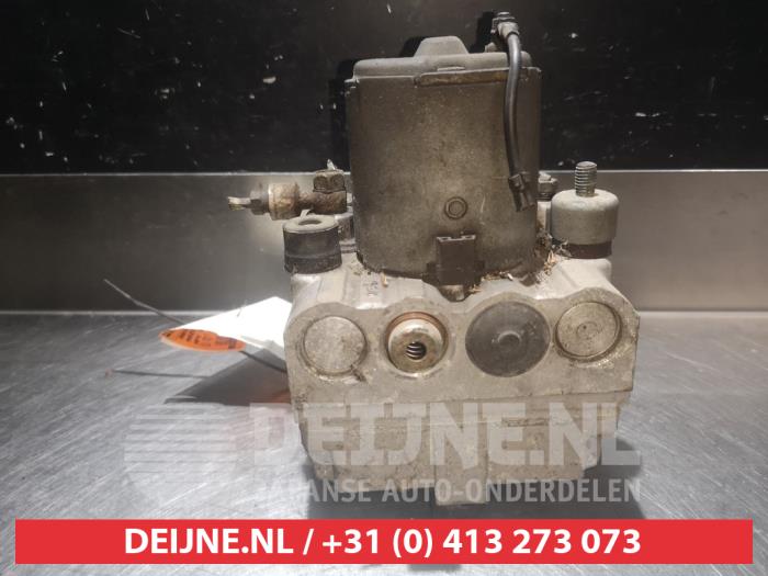Gebruikte ABS Pomp Mazda MPV (LV12/52) 2.5 TD LX,GLX 12V Prijs € 35,00 Margeregeling aangeboden door V.Deijne Jap.Auto-onderdelen BV