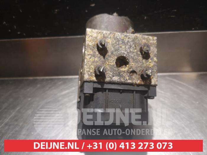 Gebruikte ABS Pomp Mazda MPV (LV12/52) 2.5 TD LX,GLX 12V Prijs € 35,00 Margeregeling aangeboden door V.Deijne Jap.Auto-onderdelen BV