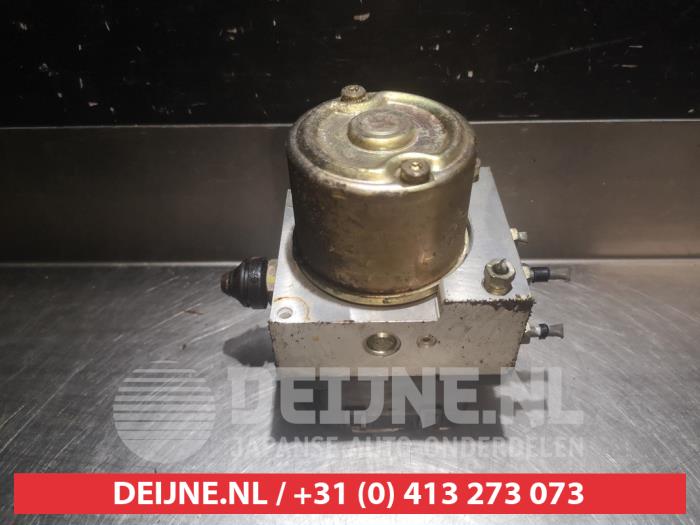 Gebruikte ABS Pomp Mazda Premacy 2.0 DiTD 16V Comfort Prijs € 50,00 Margeregeling aangeboden door V.Deijne Jap.Auto-onderdelen BV