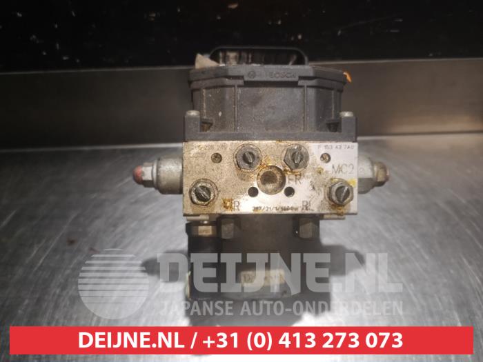 Gebruikte ABS Pomp Mazda RX-8 (SE17) 1.3 Renesis HP Prijs € 50,00 Margeregeling aangeboden door V.Deijne Jap.Auto-onderdelen BV