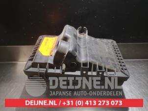 Gebruikte Luchtfilterhuis Mazda 323 Fastbreak (BJ14) 2.0 DTiD 16V Prijs € 25,00 Margeregeling aangeboden door V.Deijne Jap.Auto-onderdelen BV