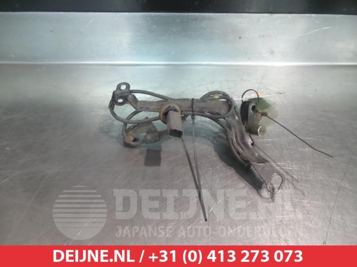 Mazda 323 ABS-Sensor O327088