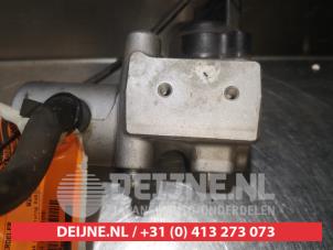 Toyota Prius Bremsdruckverteiler O324447 foto 2