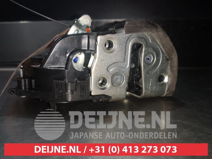 Toyota Prius Rear door lock mechanism 4-door, left O280517