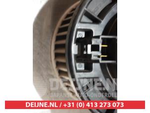 Mitsubishi Pajero Heating and ventilation fan motor O367242 photo 3