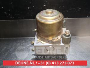 Mitsubishi Pajero ABS pump O338076 photo 3