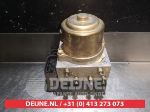 Mitsubishi Pajero ABS pump O338076 photo 2