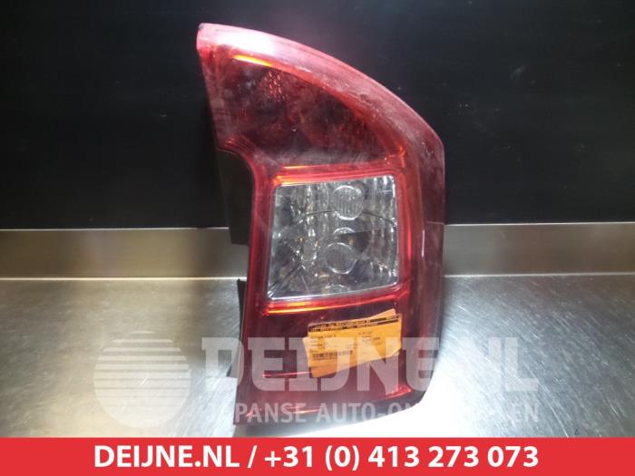 Kia Carens Rücklicht rechts O299517