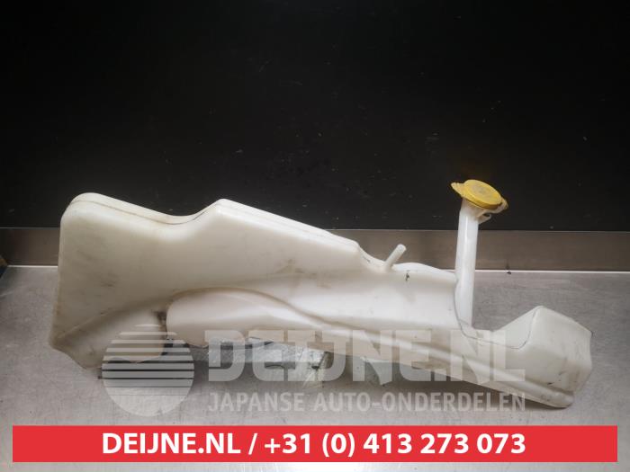 Nissan Navara Front windscreen washer reservoir O340531