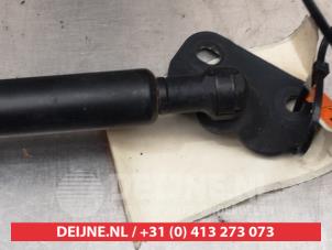 Toyota Prius Rear gas strut, left O294384 photo 3