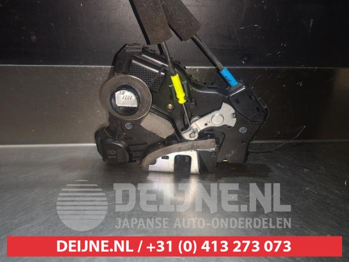 Toyota Landcruiser Deurslot Mechaniek 2Deurs links O279109