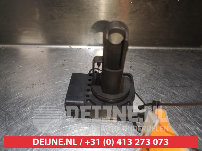 Luchthoeveelheidsmeter van een Toyota Land Cruiser (J12) 3.0 D-4D 16V 2006