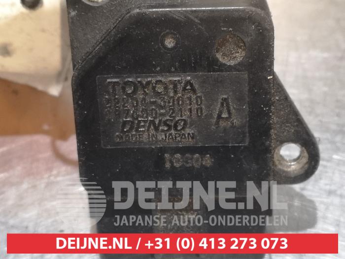 Luchthoeveelheidsmeter van een Toyota Land Cruiser (J12) 3.0 D-4D 16V 2006
