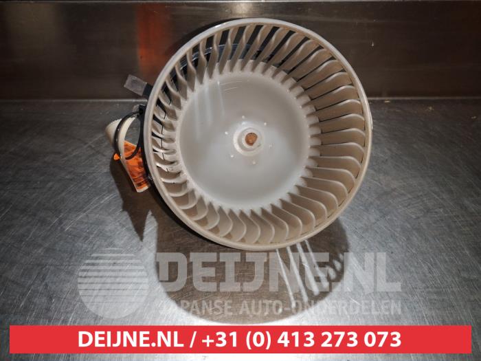 Daihatsu Move Heating and ventilation fan motor O367328