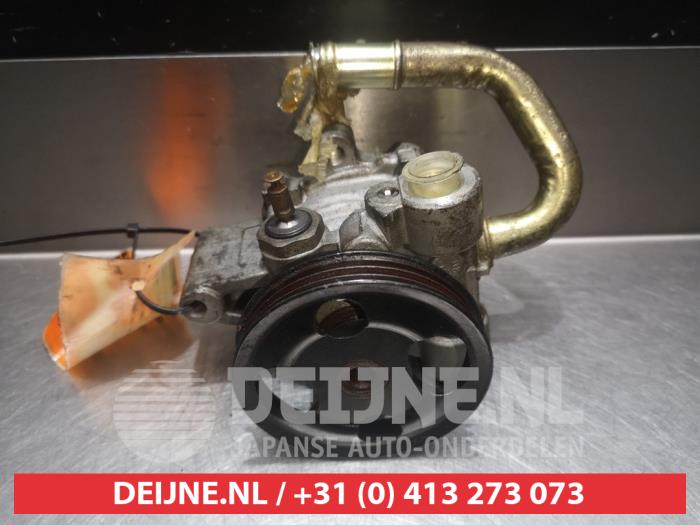 Gebruikte Pomp Servo Daihatsu Move (L9) 1.0 12V Prijs € 25,00 Margeregeling aangeboden door V.Deijne Jap.Auto-onderdelen BV