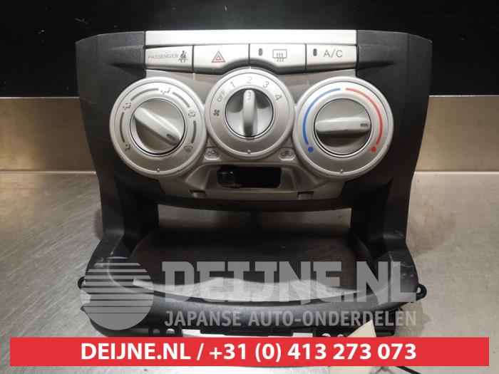 Daihatsu Sirion Kachel Bedieningspaneel O306169