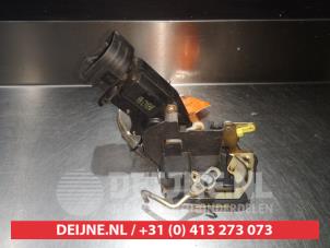 Toyota Corolla Deurslot Mechaniek 4Deurs links-achter O280533 foto 3