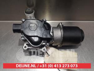Nissan Micra Scheibenwischermotor vorne O348726 foto 2
