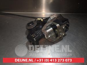 Toyota Rav-4 Door lock mechanism 4-door, front left O279883 photo 3