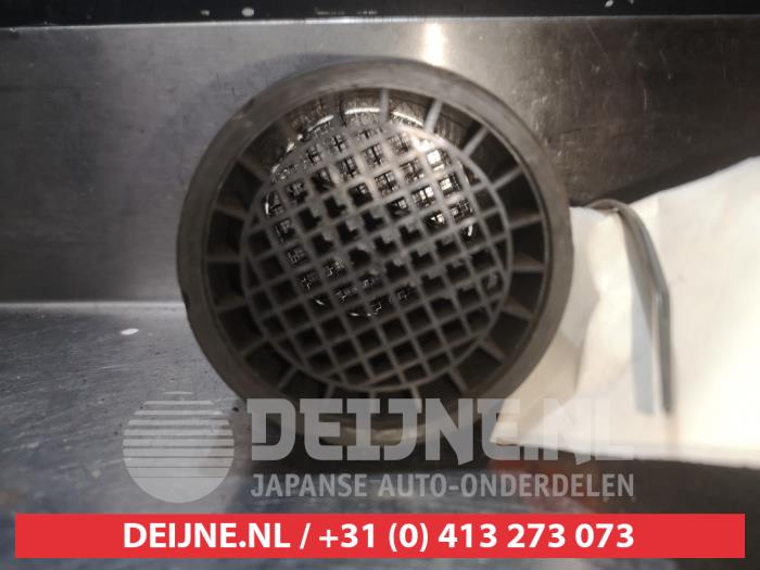 Gebruikte Luchthoeveelheidsmeter Chevrolet Nubira Wagon (J100) 2.0 TCDI 16V Prijs € 20,00 Margeregeling aangeboden door V.Deijne Jap.Auto-onderdelen BV