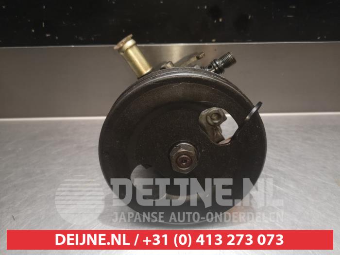 Gebruikte Servopomp Mitsubishi L-200 2.5 D Prijs € 125,00 Margeregeling aangeboden door V.Deijne Jap.Auto-onderdelen BV