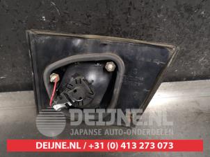 Mitsubishi Carisma Achterklep reflector links O297001 foto 2