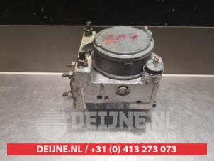 Toyota Hilux ABS Pumpe O338441 foto 3