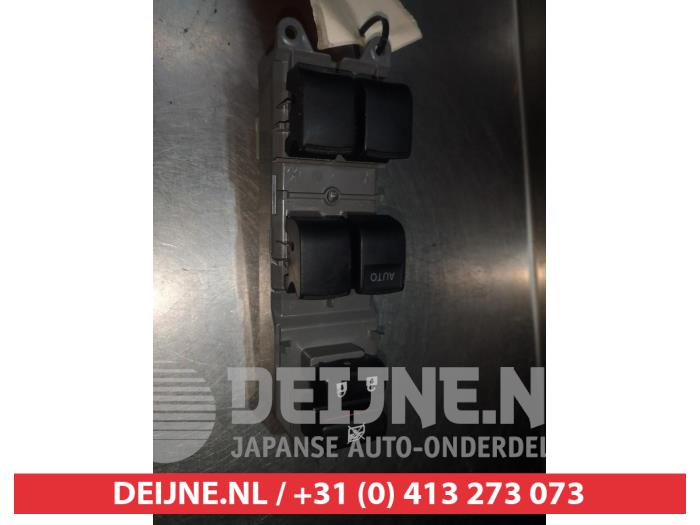 Toyota Verso-S Multi-functional window switch O312546