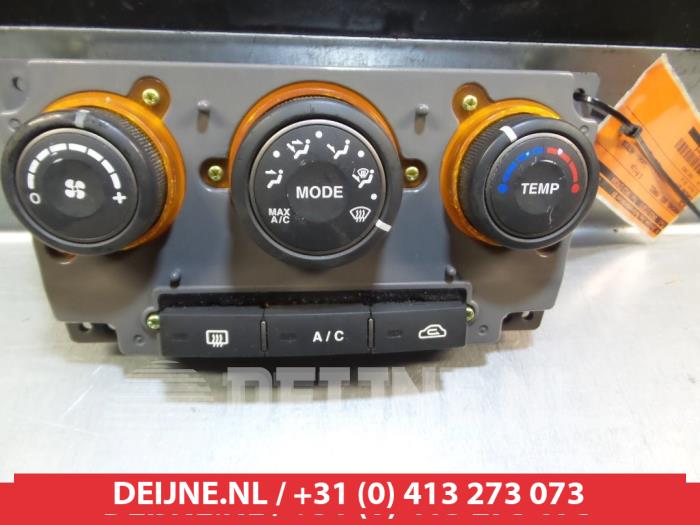 Kia Carens Heater control panel O305887
