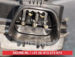 Toyota Verso-S Scheibenwischermotor vorne O349468 foto 4