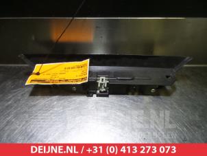 Toyota IQ Third brake light O300487 photo 2