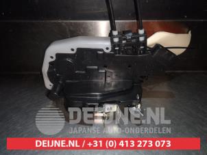 Nissan Micra Deurslot Mechaniek 4Deurs rechts-achter O281498 foto 4