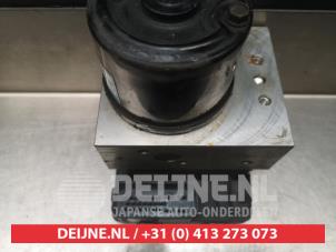Kia Carnival ABS Pomp O337814 foto 3