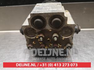 Kia Carnival ABS Pomp O337811 foto 3