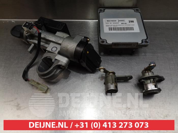 Chevrolet Nubira Schlossset Zylinder (komplett) O277672