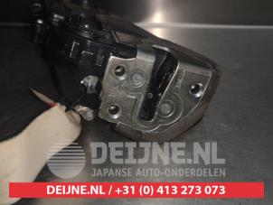 Toyota Prius Türschlossmechanik 4-türig rechts hinten O281818 foto 3