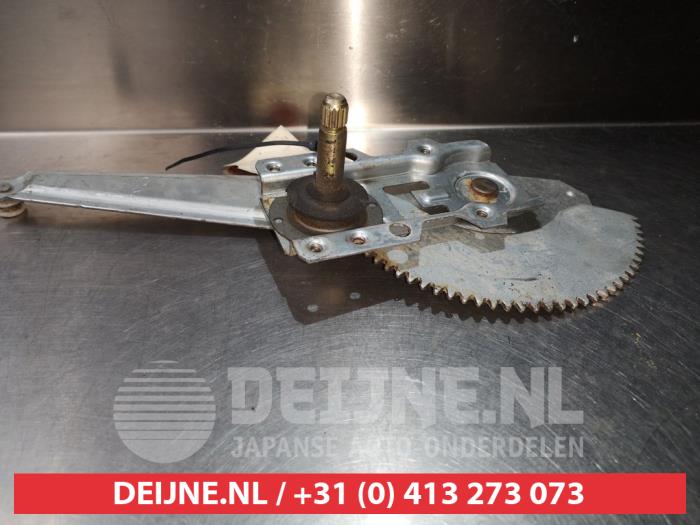 Mazda 323 Fenstermechanik 4-türig links hinten O290250