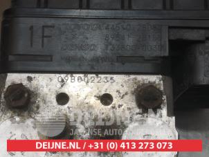 Toyota Previa ABS Pomp O338396 foto 4