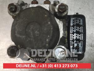 Gebruikte ABS Pomp Toyota Previa (R3) 2.4i 16V VVT-i Prijs € 25,00 Margeregeling aangeboden door V.Deijne Jap.Auto-onderdelen BV