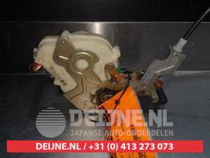 Kia Sorento Front door lock mechanism 4-door, right O280894 photo 2