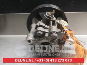 Mitsubishi Lancer Power steering pump O331488 photo 3