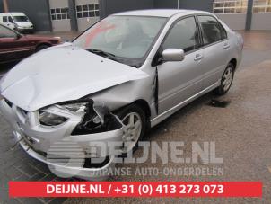 Mitsubishi Lancer Tür 4-türig links hinten O285357 foto 3