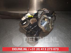 Toyota Landcruiser Deurslot Mechaniek 4Deurs links-voor O279837 foto 2