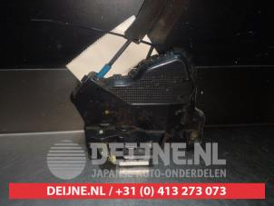 Toyota Landcruiser Deurslot Mechaniek 4Deurs links-voor O279837 foto 3