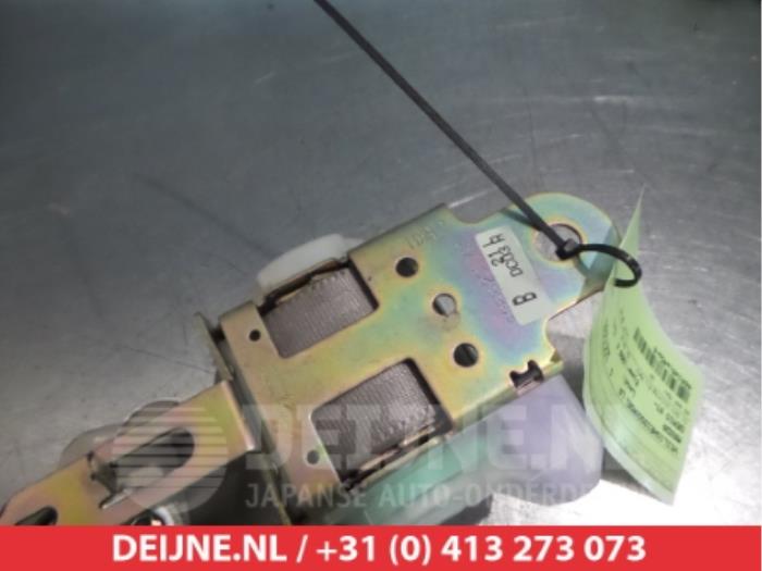 Mazda Demio Sicherheitsgurt links hinten O315650