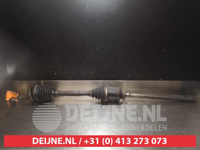 Gebruikte Aandrijfas rechts-voor Lexus RX (U3) 300 V6 24V VVT-i Prijs € 100,00 Margeregeling aangeboden door V.Deijne Jap.Auto-onderdelen BV