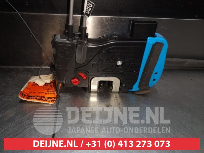 Hyundai Veloster Rear door mechanism 4-door, right O281396