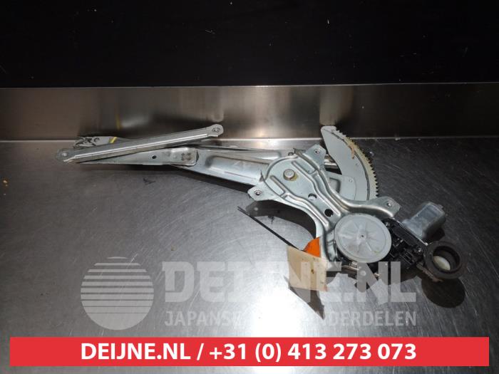 Daihatsu Terios Ruitmechaniek 4Deurs links-voor O275939